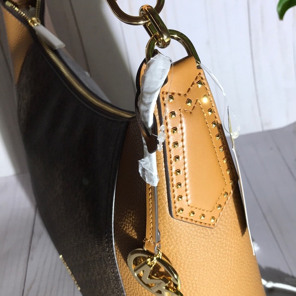 FINAL PRICE!!!💯Michael Kors Kimberley Bag. - Picture 2 of 8